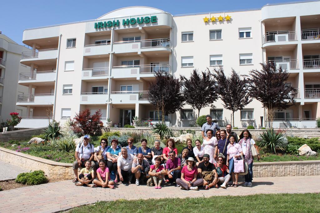 Irish House Medugorje Aparthotel Exterior photo
